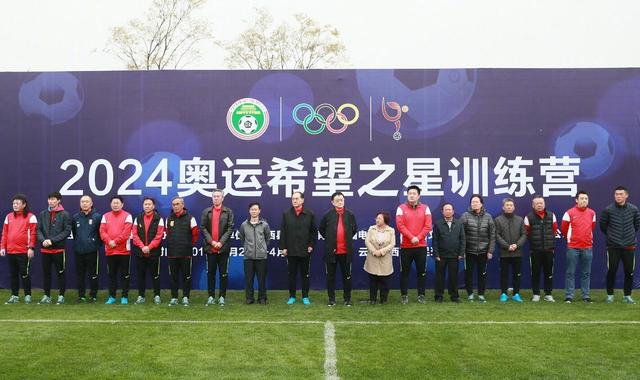 这是他首次为妻子麦当娜拍摄的影片，题材虽涉及金钱、毒品、性，但与他以前的题材相去甚远。